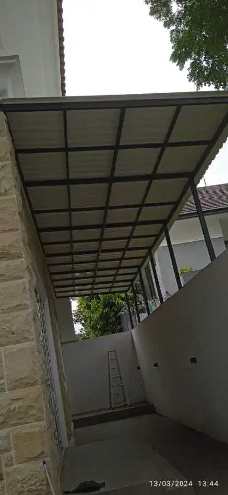 Kanopi Atap Alderon Twinwall rangka besi holow galvanis