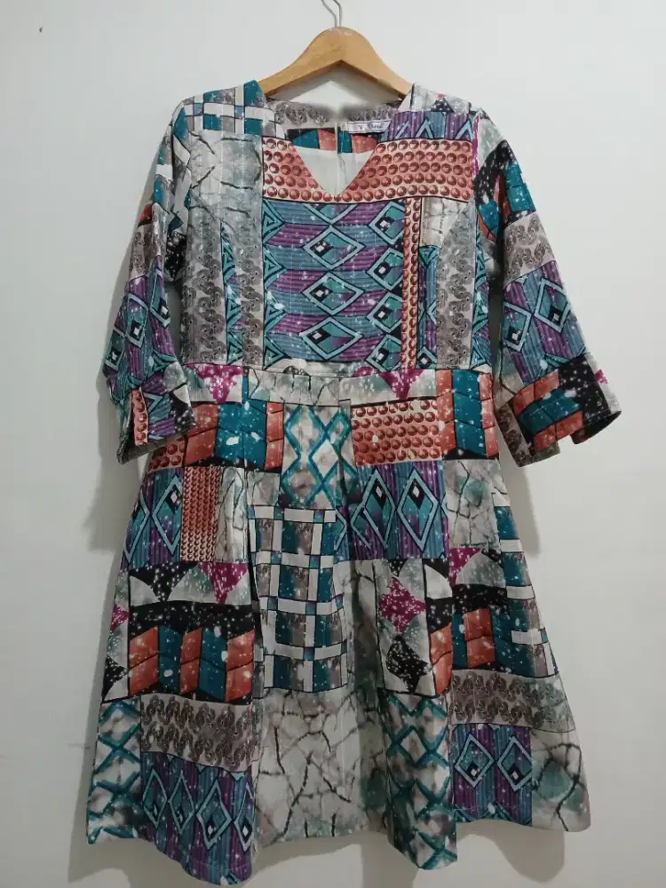 Dress pesta dan kantor