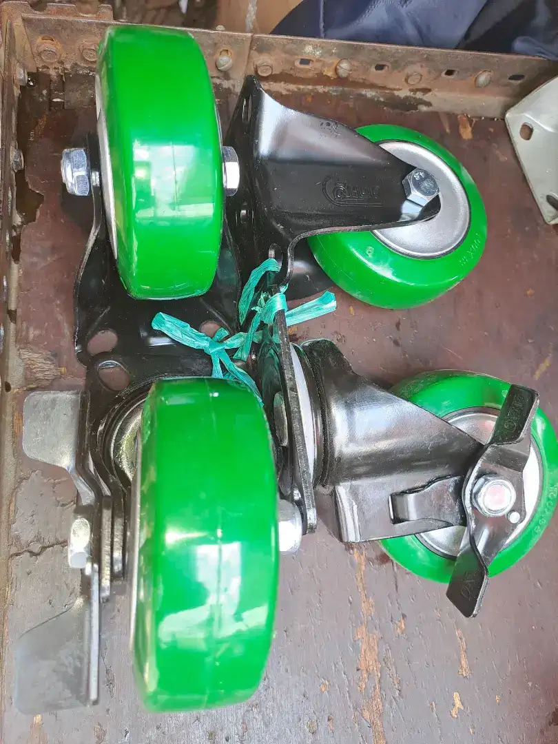 Roda castor pu medium duty 4 inch hijau perset 2rem 2mati roda troli