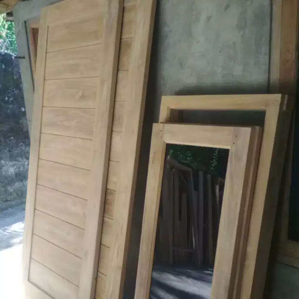 Pintu dan kusen kayu jati,kayu mahoni