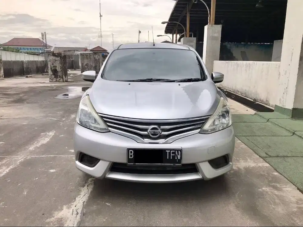 Nissan Grand Livina Sv Mt Silver Mobil Bekas