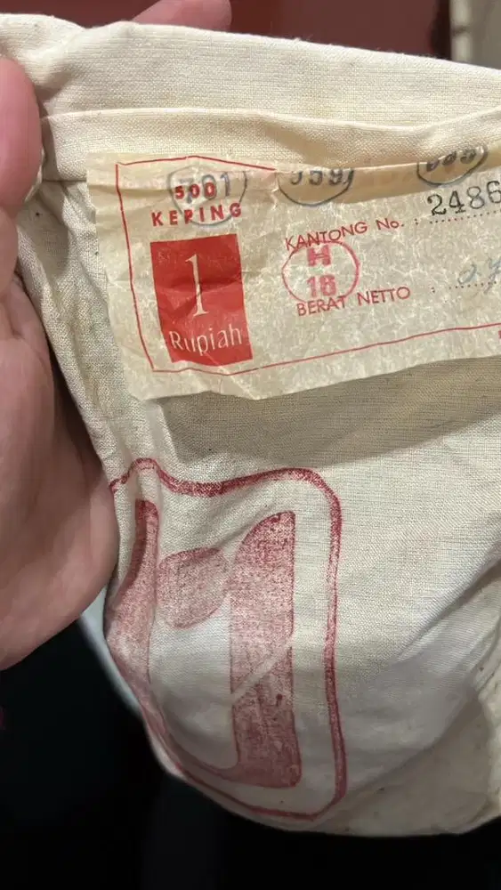 Uang 1 Rupiah 500 keping masih di segel