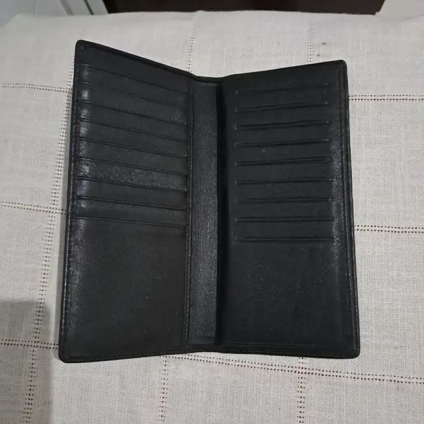 Dompet kartu kulas