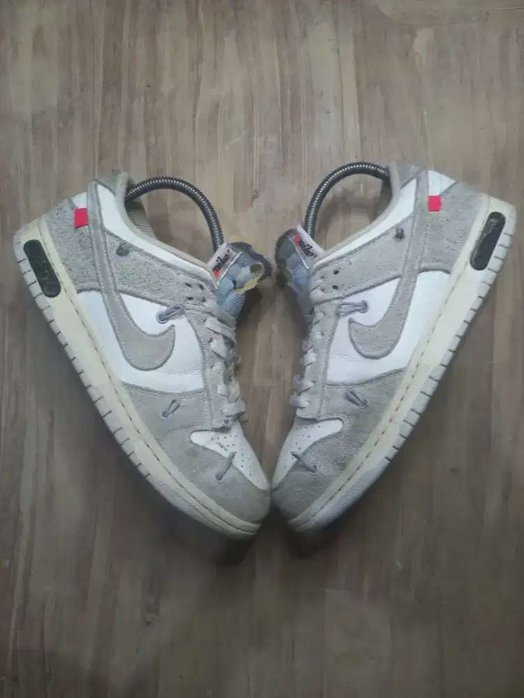 Nike dunk low off white