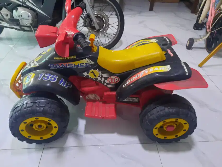 Mobil mobilan aki PEG PEREGO