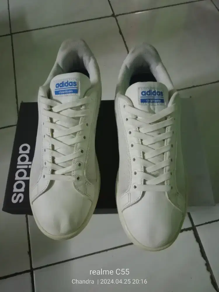 Sepatu Adidas cloudfoam