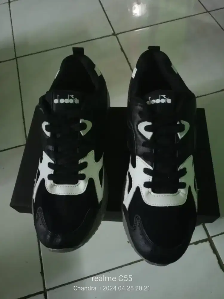 Sepatu diodora Skechers