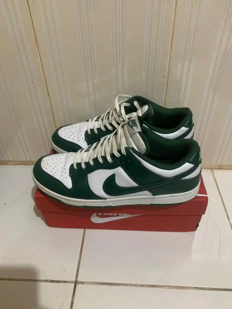 Sepatu Nike Dunk Low Michigan State Green ( Hijau) uk 44 insole 28