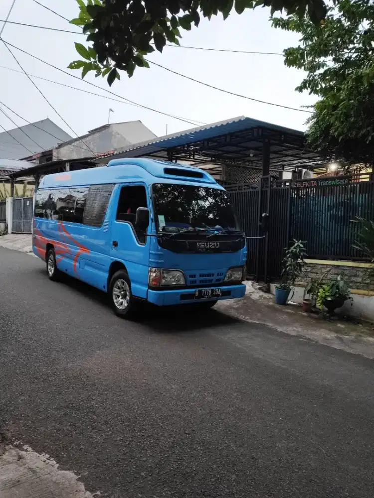 Disewakan Mobil ELF Murah