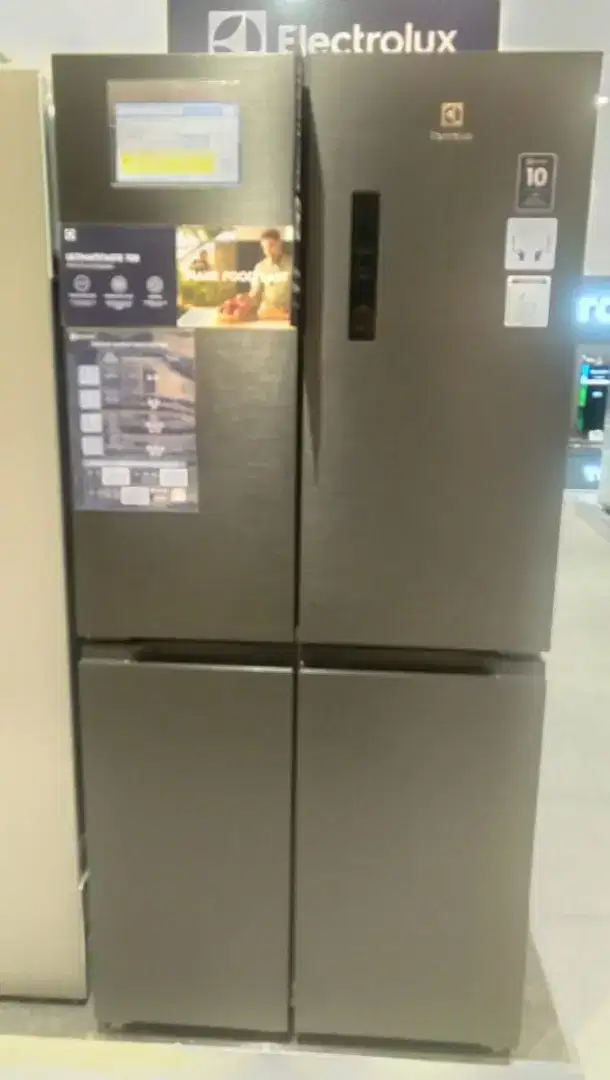 KULKAS ELECTROLUX EQE4900A-B