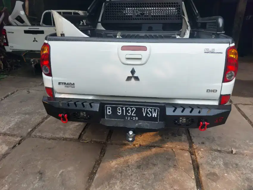 Tanduk bamper belakang hilux triton ranger