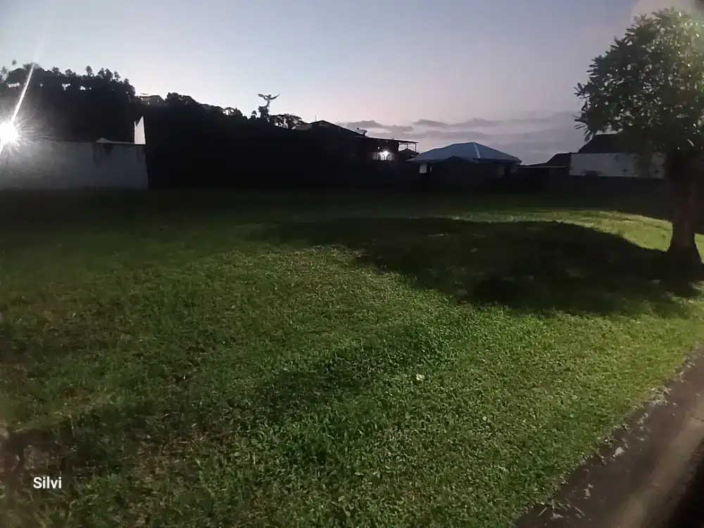 Dijual cpt kavling hadap timur di jln utama CitraLand Mdo