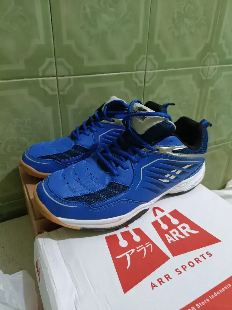 Sepatu Sport Biru