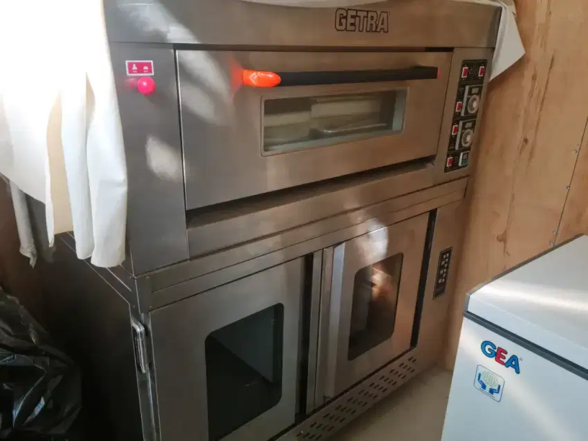 Dijual Oven dan Proofing kondisi 95%