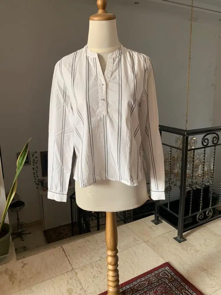 KEMEJA WANITA THE EXECUTIVE BARU PAKAI 1x