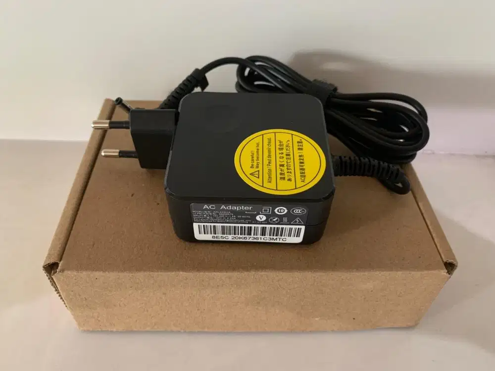 Adaptor charger lenovo 330