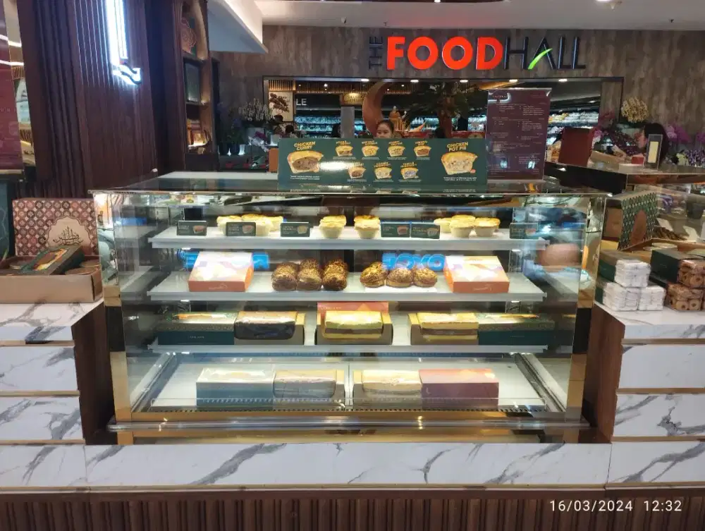 Dibutuhkan SPG Lapis Lapis, Penempatan KOKAS,SENCY,PACIFIC PLACE