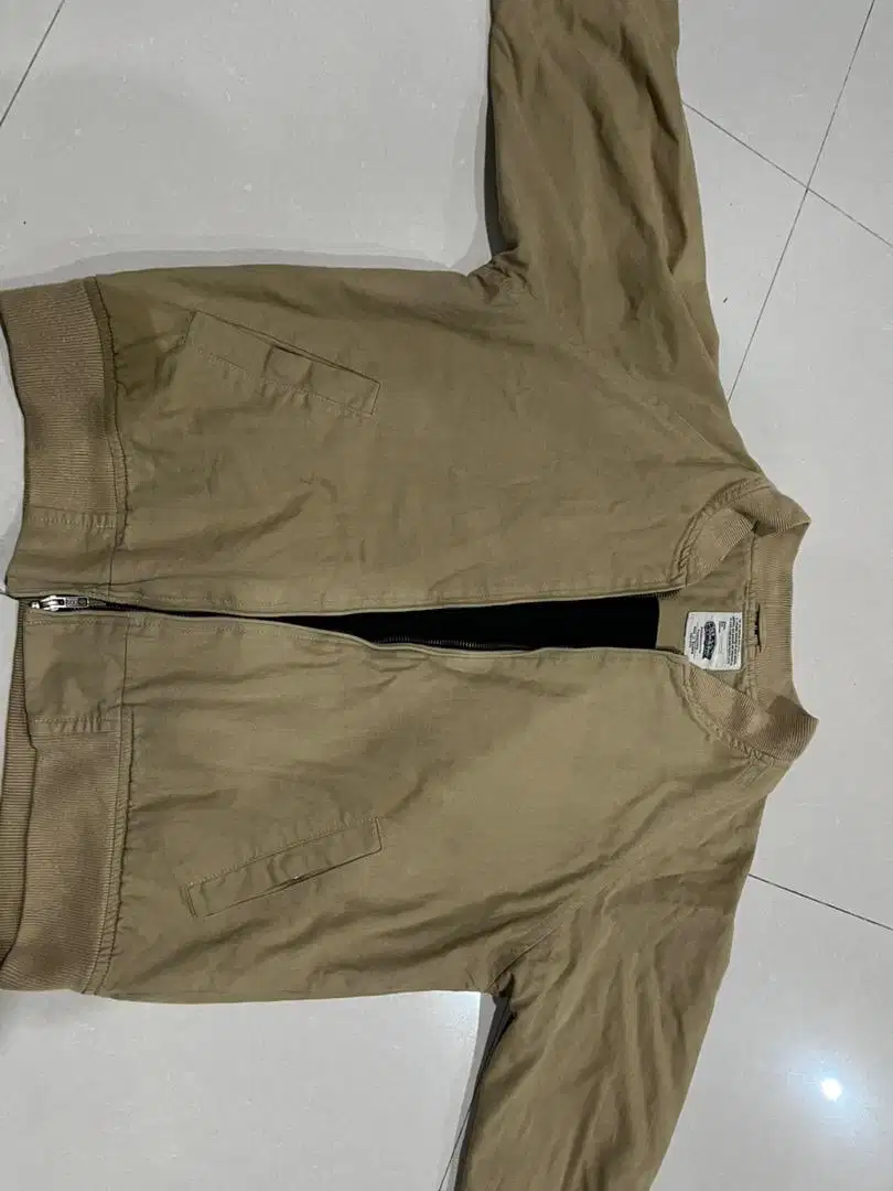 Raid bomber jacket