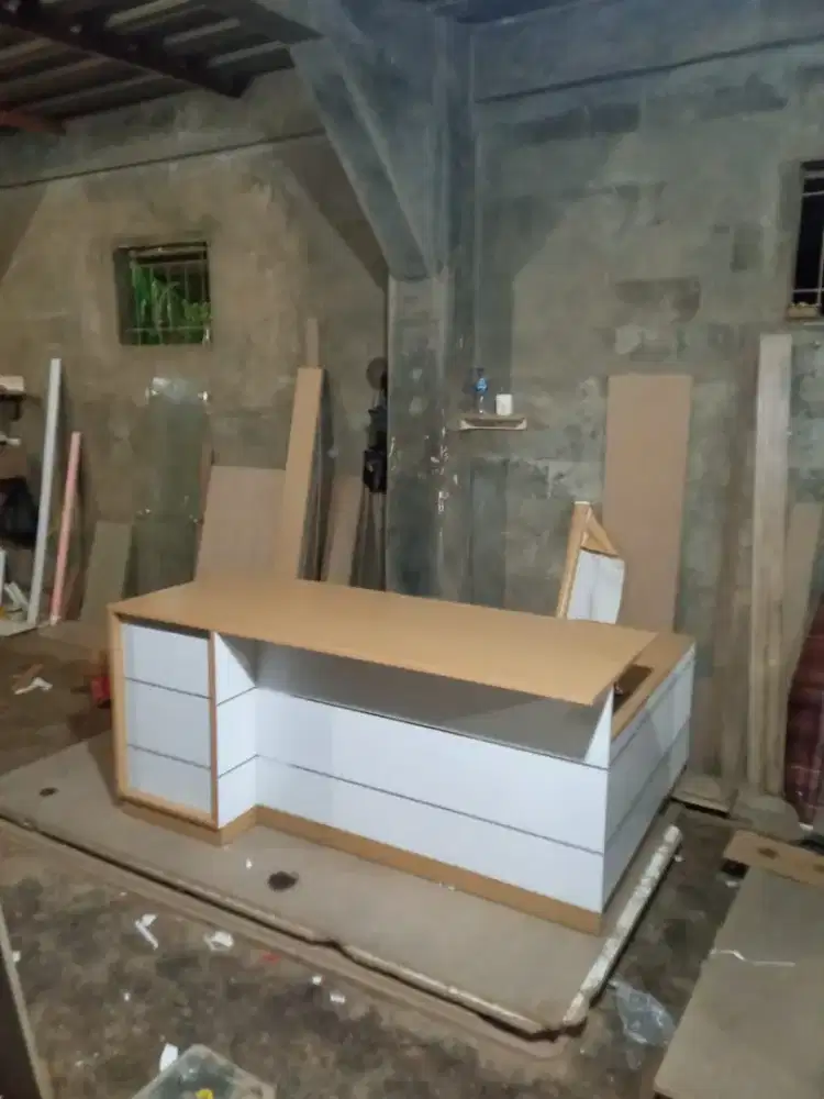 Meja Direksi  Furniture Custom
