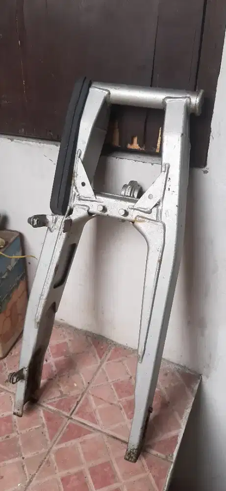 Swing arm vixion 2009