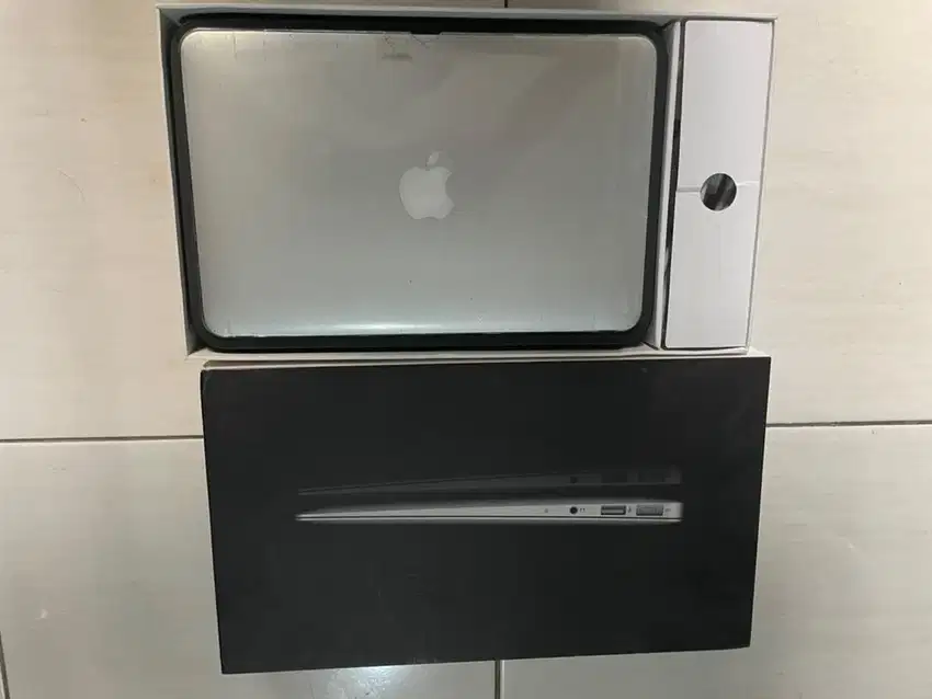 Macbook Air 11 inch 2011