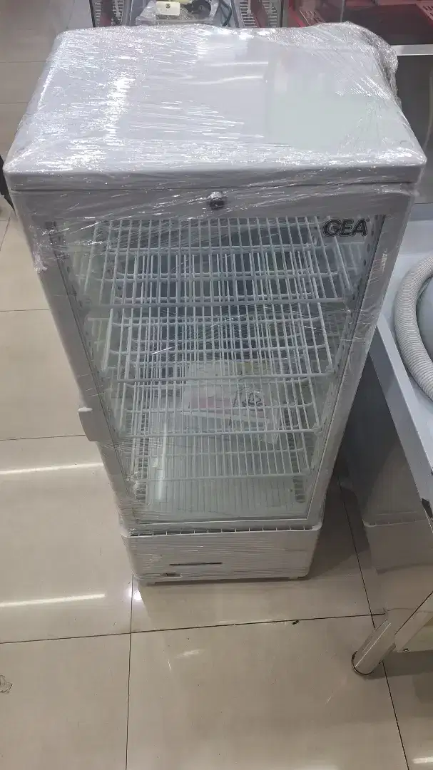 Showcase Display Cooler Gea Pendingin Minuman RT98L3