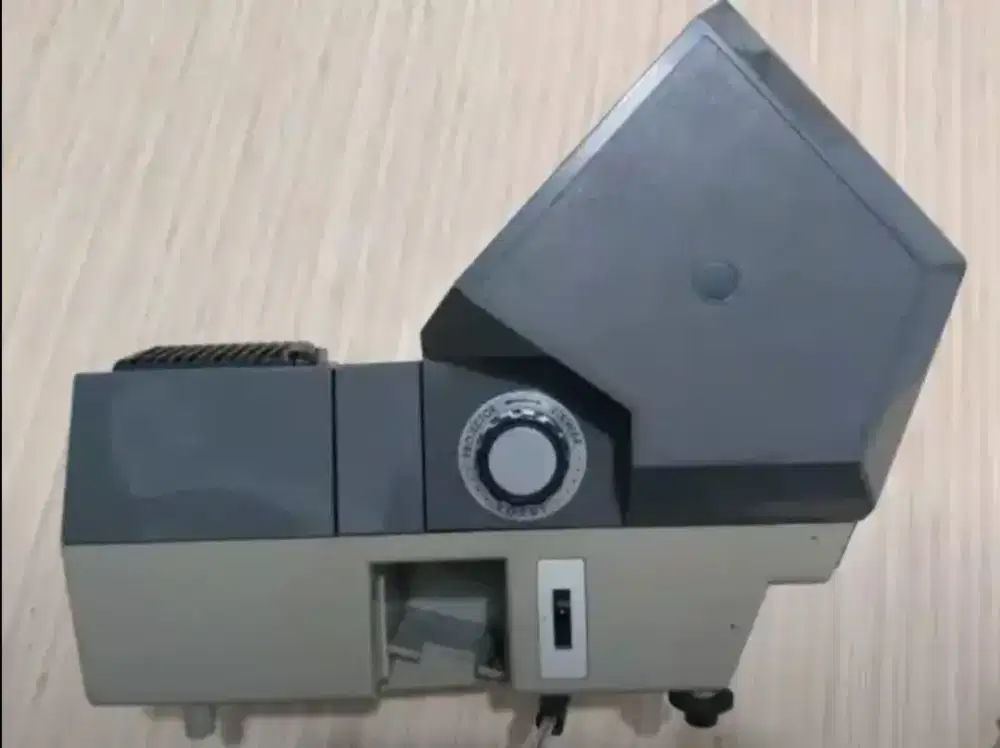 Jarang Ada Slide Proyektor Film 36 x 24 mm CABIN Japan Original