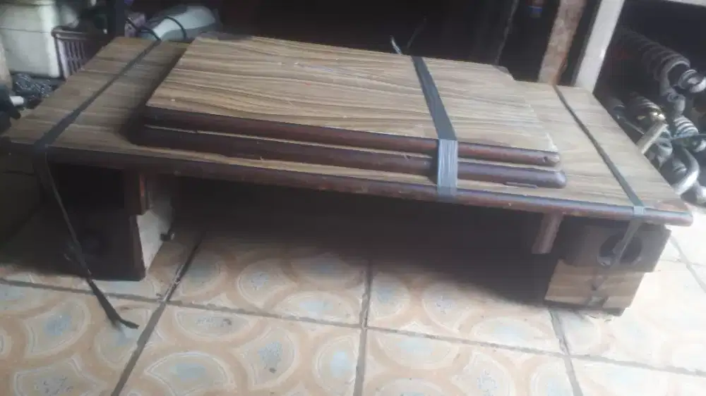 Se bh meja khusus mesi jahit kond spt yg terlht Mgjn ada yg minat kali