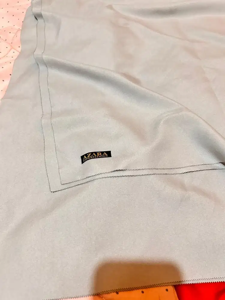 Hijab wanita polos abu light grey jilbab