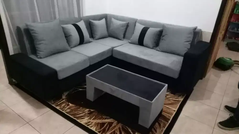 Sofa sudut +meja (Maulida sofa)
