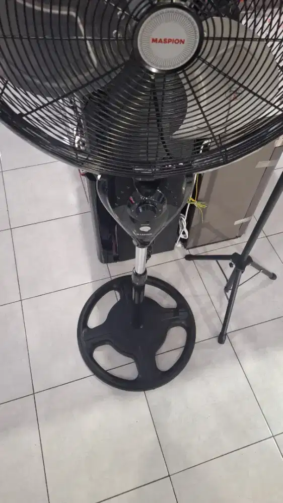 Kipas Angin Maspion Stand Fan Berdiri 20 inc Standing PW 507S