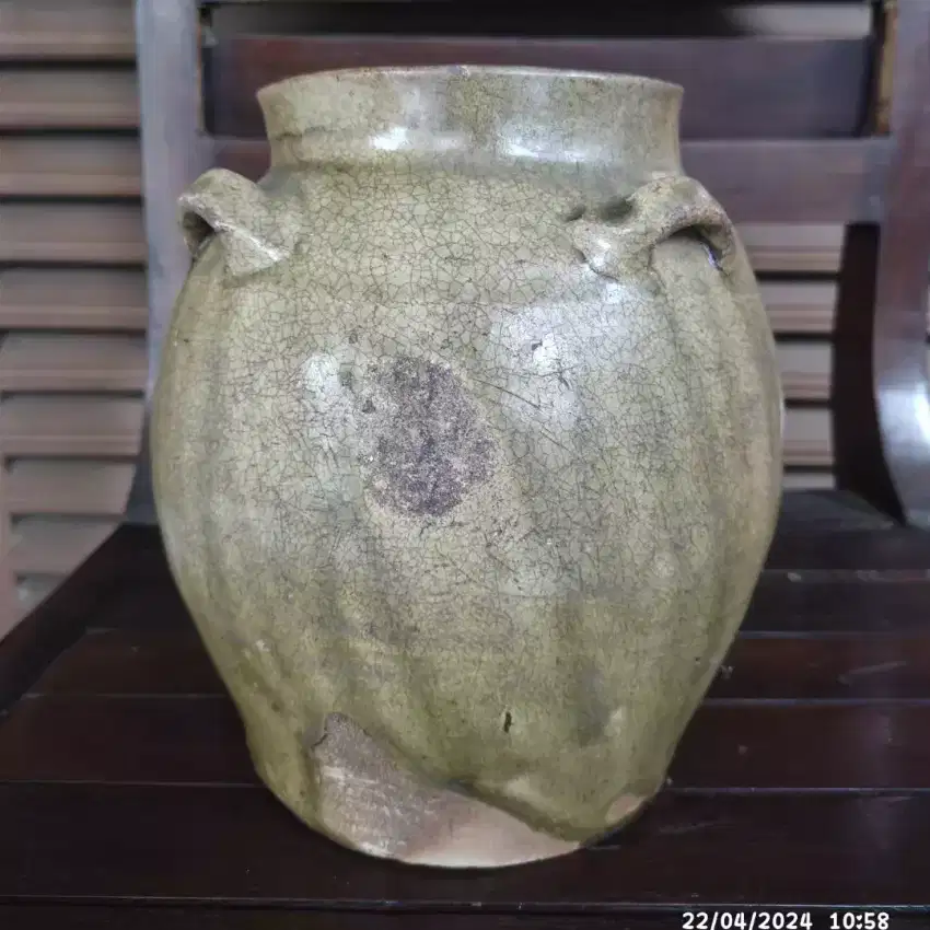Jar antik 4 kuping periode Tang abad 9
