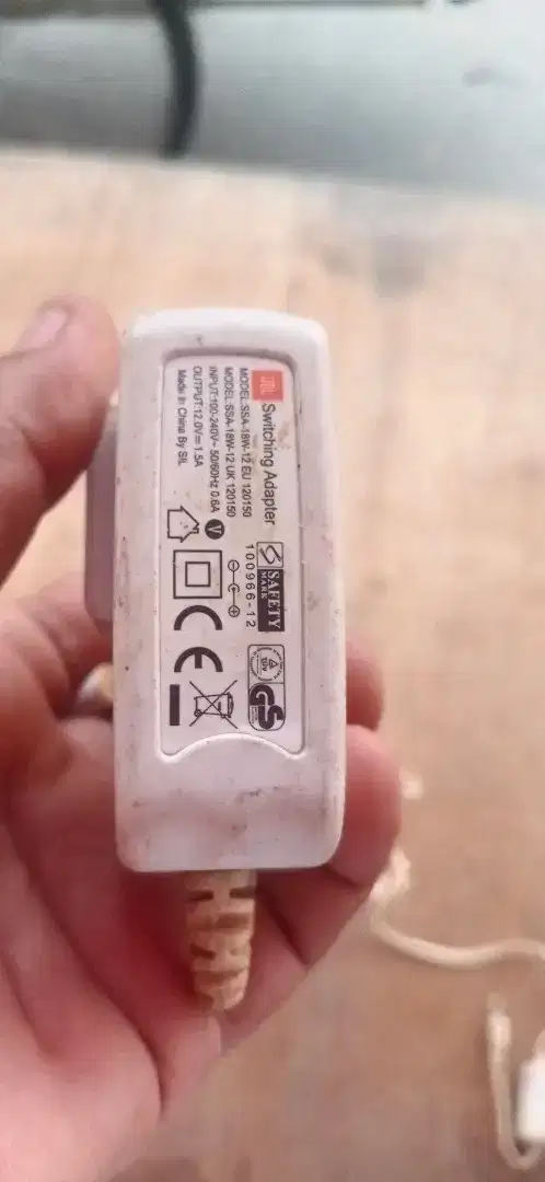 CHARGER JBL JADOEL