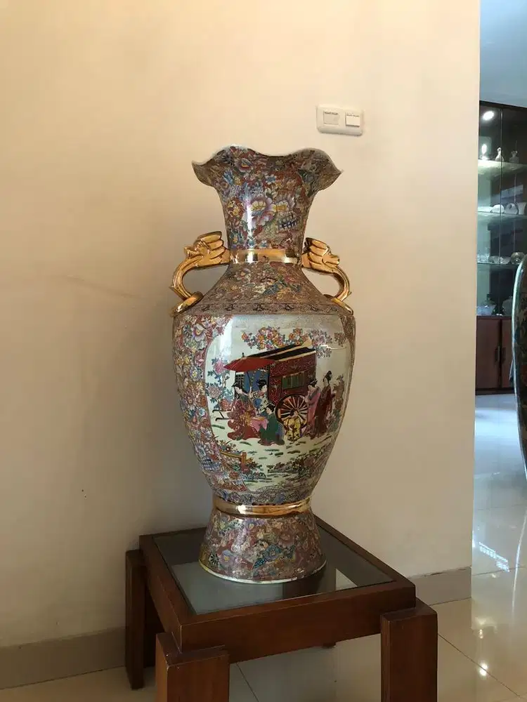 Guci Antik Ukuran Sedang