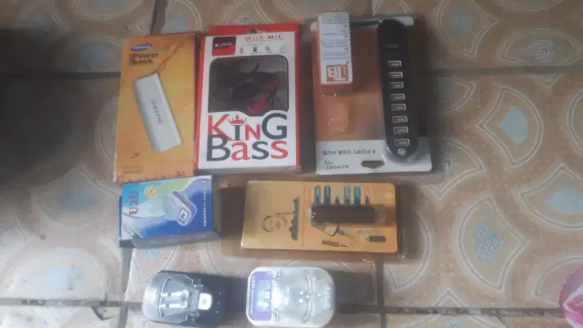 Se paket kelengkapan hp brg baru hrg murah cpt dpt se lg ada