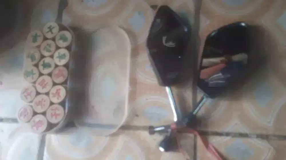 Slhkn plh slh 1 dr se psg spion sepeda/motor atau sblh nya hrg baru ya