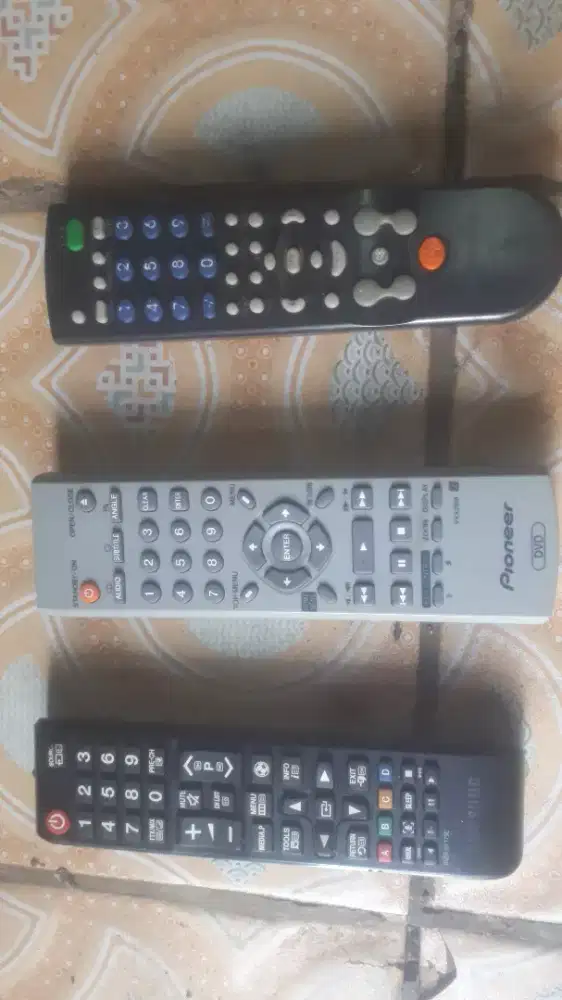 Slhkn plh slh 1 dr remote tv dll kond hdp mgkn ada yg perlu murah sj