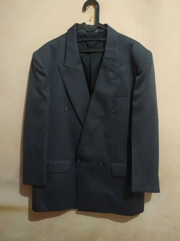 Jas lokal garis warna abu tua