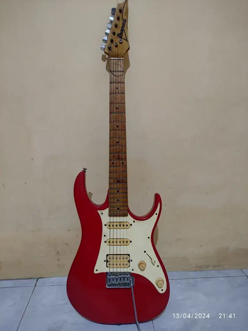 Electric guitar