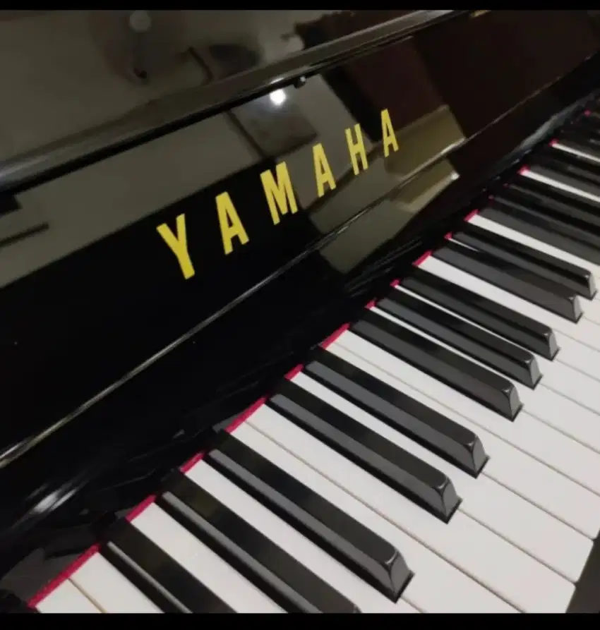 Piano Yamaha JU 109 PE