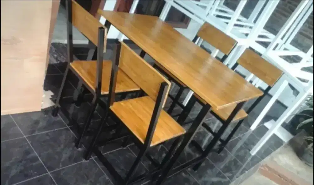 Meja kursi cafe bisa custom