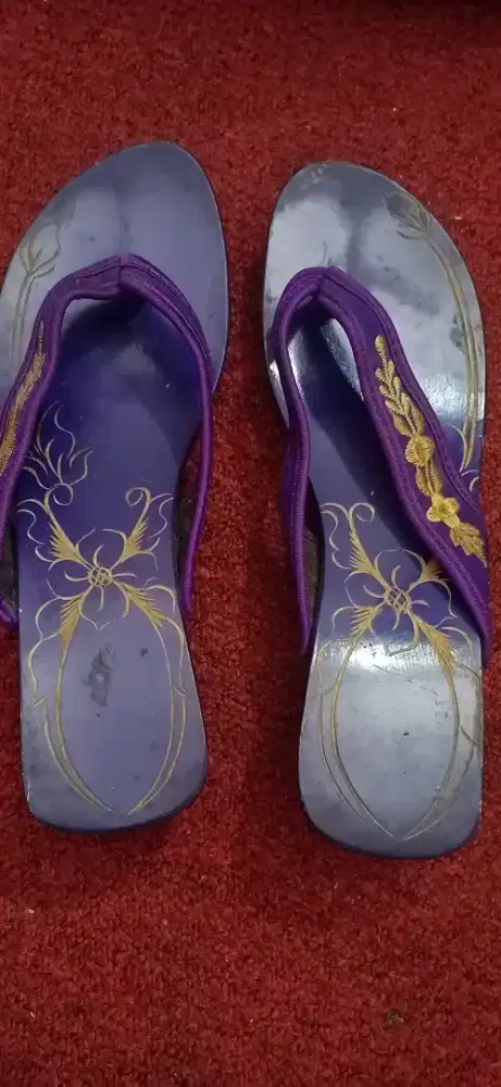 Sepatu tas dan sendal