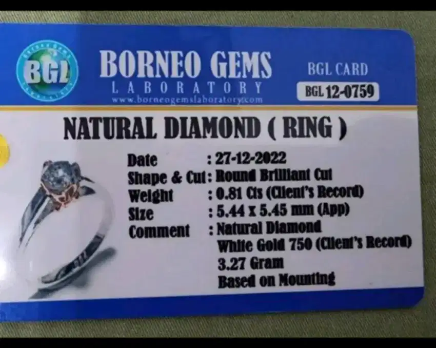 Cincin emas putih 75% (3.27gr) mata berlian (0.81crt) lengkap memo