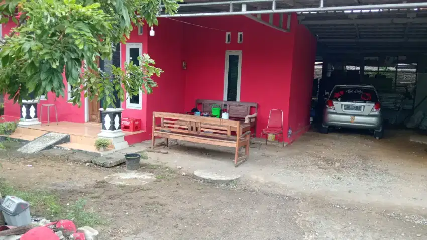 Dijual rumah di komplek perumahan