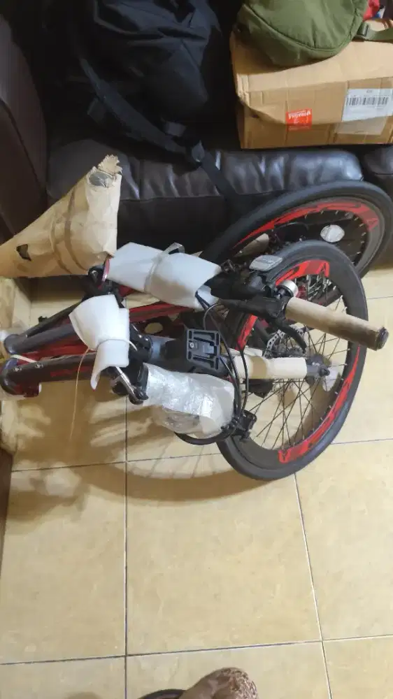 Sepeda lipat merk Advand