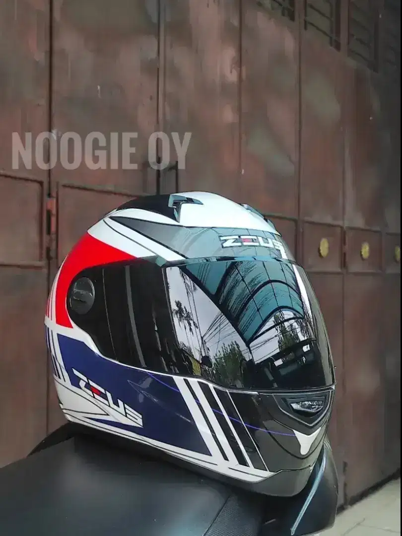Helm Zeus ZS 811 Full Face