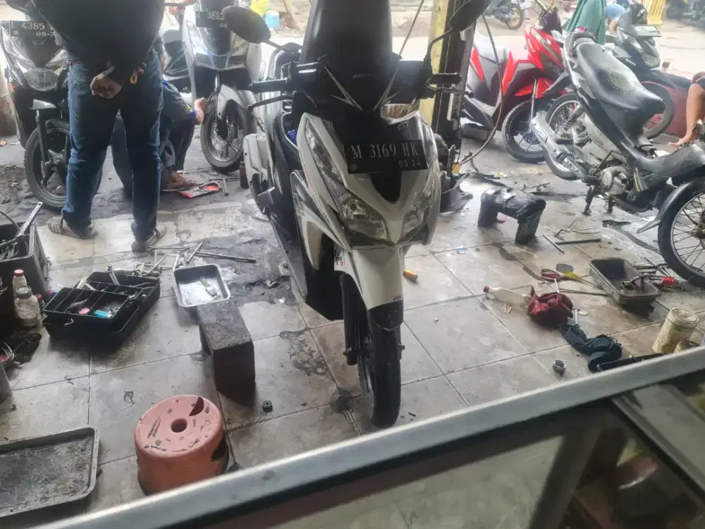 LOWONGAN MEKANIK SEPEDA MOTOR