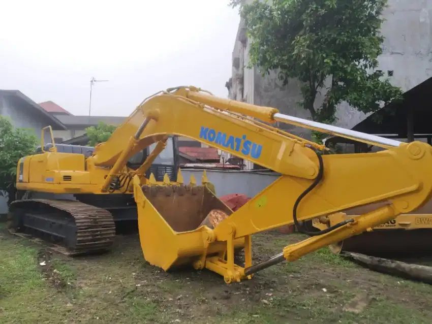 Excavator beko komatsu pc300-7