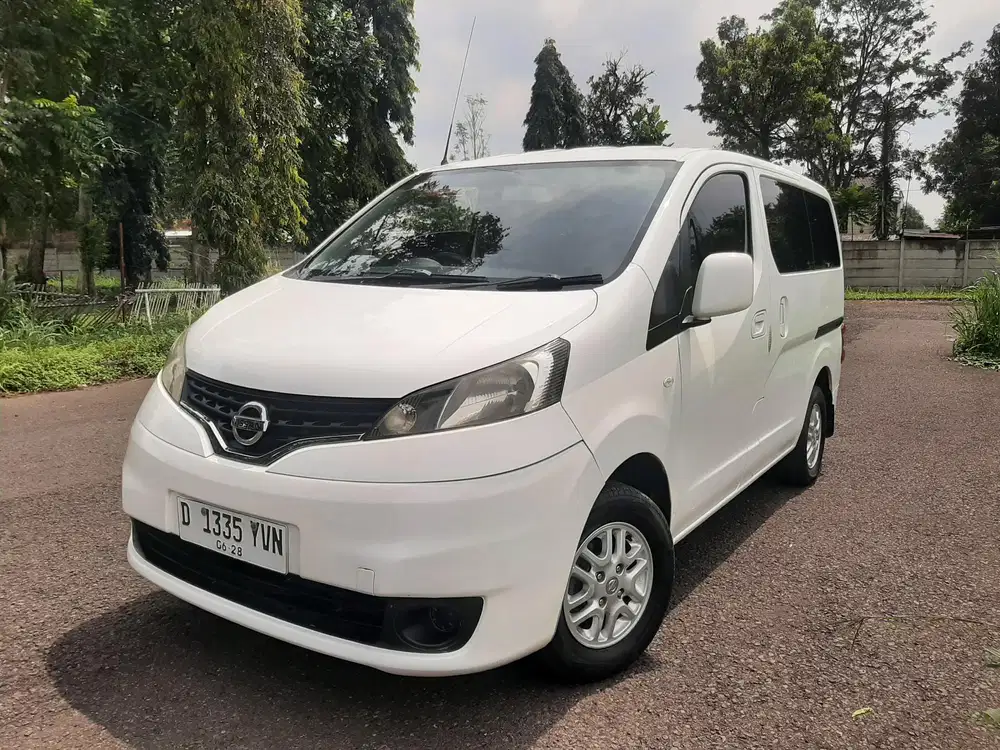 Dp Jt Nissan Evalia Sv M T Murah Mobil Bekas