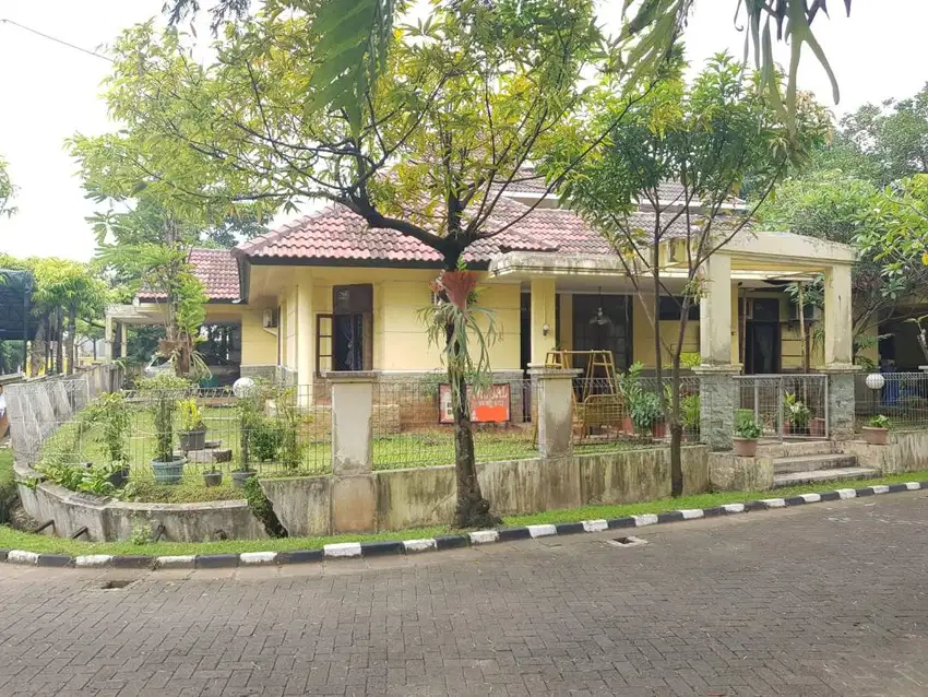 Dijual Rumah Hook 2 Lantai di Lingkungan Elite Kemang Pratama Bekasi